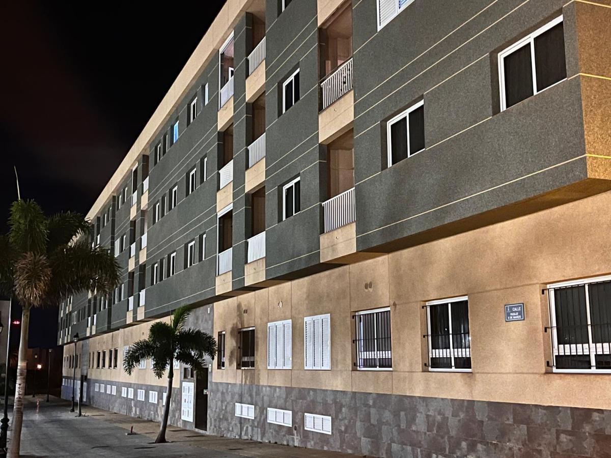 Melo Home Vecindario-Near Airport-Elevator-Garage Sardina Kültér fotó