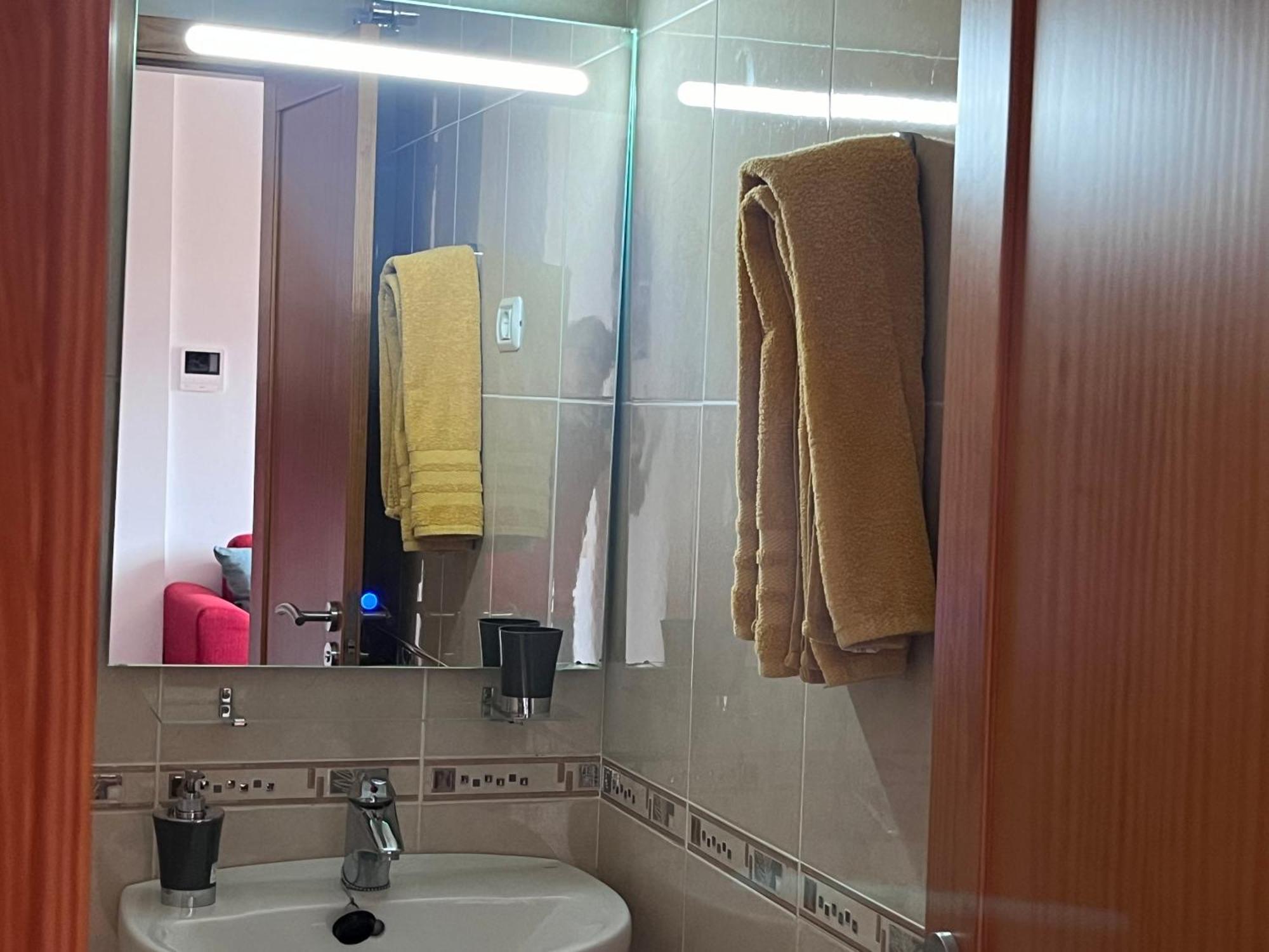 Melo Home Vecindario-Near Airport-Elevator-Garage Sardina Kültér fotó